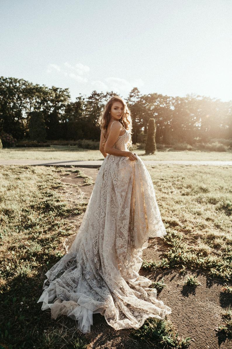 8 Stunning Micro Wedding Dresses from Etsy